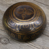 Brass Tibetan Yoga Singing Bowl Meditation Singing Bowl Himalayan Hand Hammered Chakra Meditation Sound Massage Home Ornament