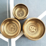 Himaliya Meditation Sound Healing Chakra Buddha Symbols Crafted Handmade Tibetan Singing Bowl with Mallet and Cushion